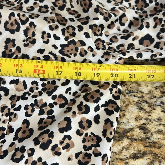 Chico’s No-Iron Leopard Print Cotton Long Sleeve Button Down Shirt Size 12/14 - Picture 8 of 11